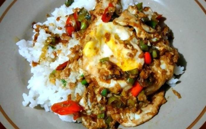 Resep Menu Anak Kos: Nasi + Telur Kecap + Teh Manis
