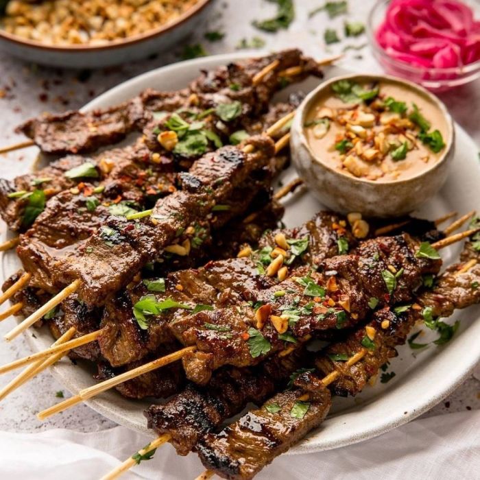 7 Street Food Legendaris Indonesia