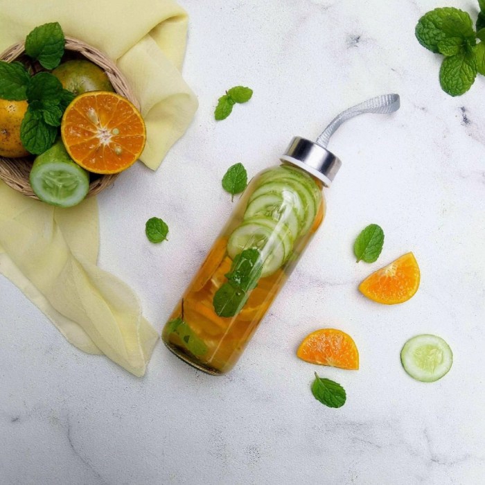 Cara Buat Infused Water untuk Diet Harian