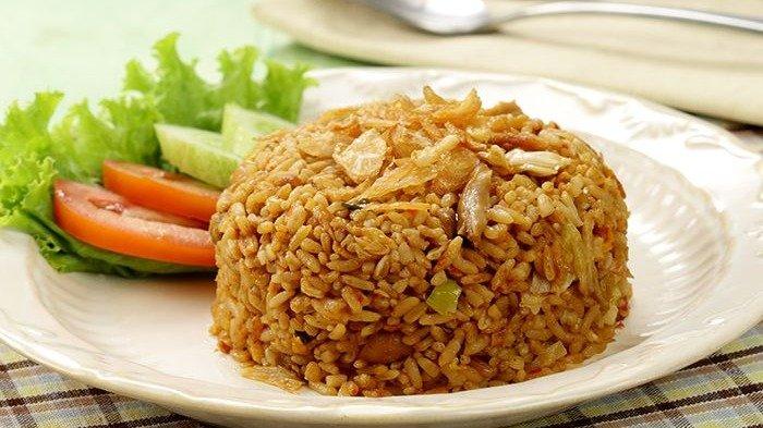 Menu Sarapan Praktis: Nasi Goreng + Susu Kurma