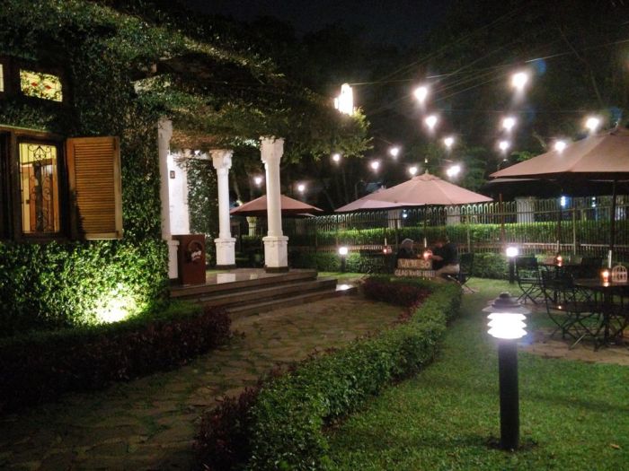 7 Tempat Makan Malam Romantis di Bandung
