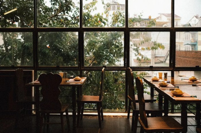Tempat Makan Terbaru dengan View Keren di Tengah Kota